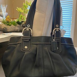 Leather Coach purse w/wallet